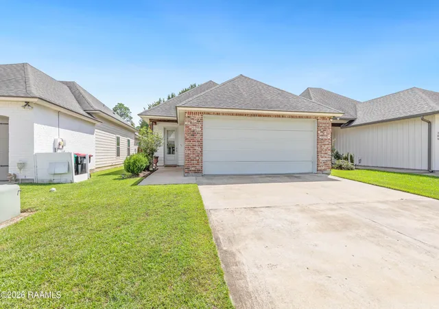 Photo 3 of Single family home for sale at 207 Twin Meadow Ln, Lafayette, LA 70508 | MLS# 2600008521 | Listing updated on 2026-09-21