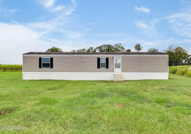 Photo 2 of Sale Pending at 340 Tom Schexnayder Rd, Opelousas, LA 70570 | MLS# 2600008391 | Listing updated on 2026-09-08