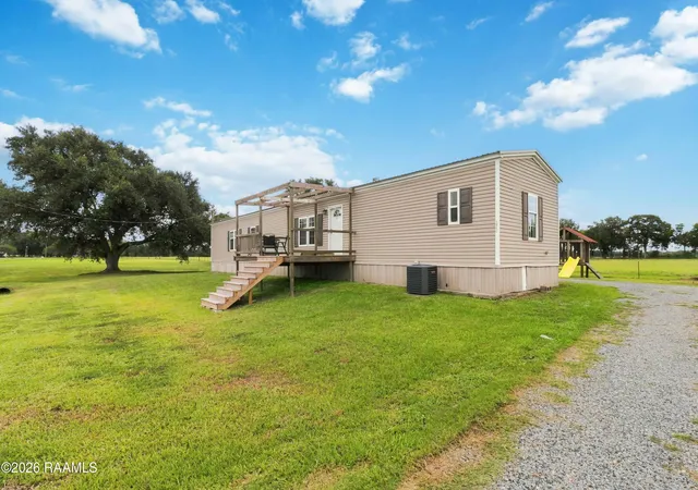 Photo 3 of Manufactured home for sale at 276 Klein Rd, Opelousas, LA 70570 | MLS# 2600008370 | Listing updated on 2026-09-04