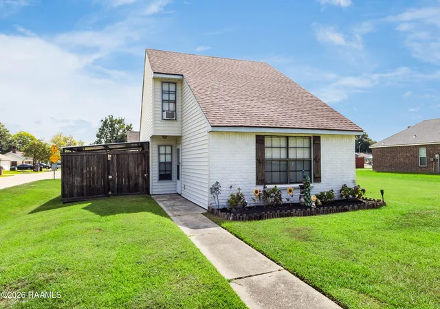 Photo 1 of Single family home for sale at 442 Le Violon Rd, Lafayette, LA 70506 | MLS# 2600008216 | Listing updated on 2026-09-21