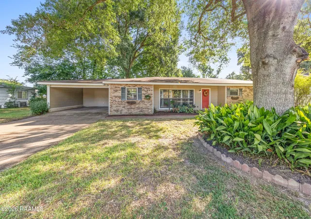 Photo 3 of Single family home for sale at 113 Grand Ave, Lafayette, LA 70503 | MLS# 2600008230 | Listing updated on 2026-09-08