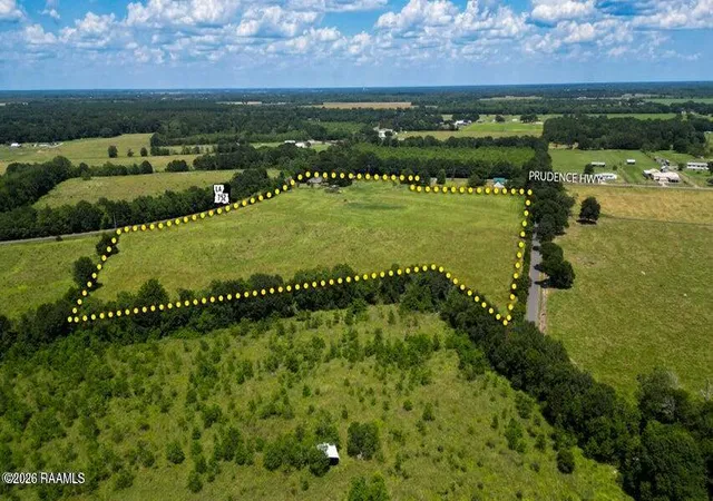 Photo 3 of House for sale at 880 Highway 752, Church Point, LA 70525 | MLS# 2600008448 | Listing updated on 2026-09-08