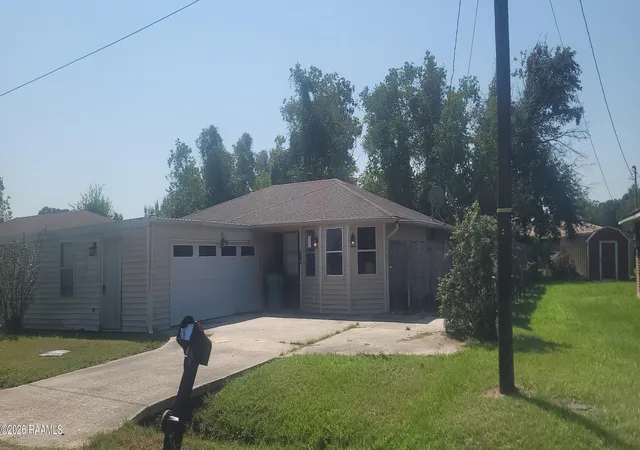 Photo 2 of Single family home for sale at 214 Ebony Dr, Opelousas, LA 70570 | MLS# 2600002087 | Listing updated on 2026-09-24