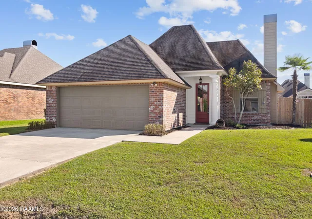 Single family home for sale at 110 Sandhill Crane Dr, Lafayette, LA 70508 | MLS# 2600009561