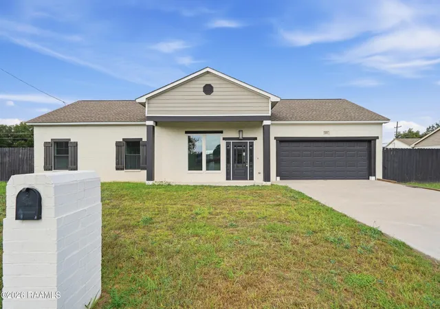 Single family home for sale at 253 Percy Dr, Opelousas, LA 70570 | MLS# 2600009530