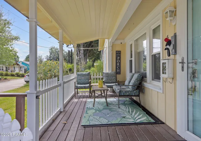 Photo 2 of Sale Pending at 527 Saint Catherine St, Lafayette, LA 70506 | MLS# 2600008311 | Listing updated on 2026-09-17