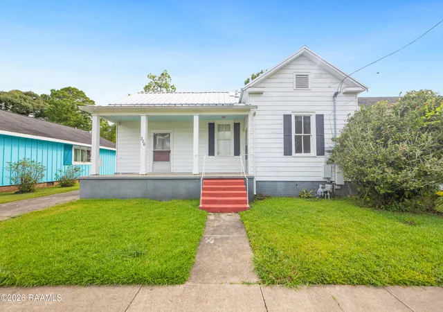 Photo 1 of Sale Pending at 306 S Sterling St, Lafayette, LA 70501 | MLS# 2600008208 | Listing updated on 2026-09-24