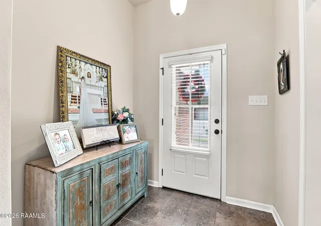 Photo 2 of Single family home for sale at 348 Long Hl Dr, Sulphur, LA 70665 | MLS# 2600008555 | Listing updated on 2026-09-11
