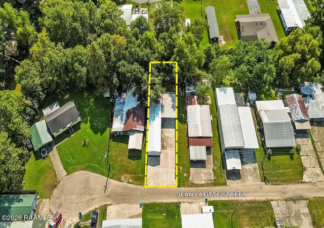 Photo 3 of Manufactured home for sale at 1049 Jean Lafitte St, Breaux Bridge, LA 70517 | MLS# 2600008522 | Listing updated on 2026-09-10