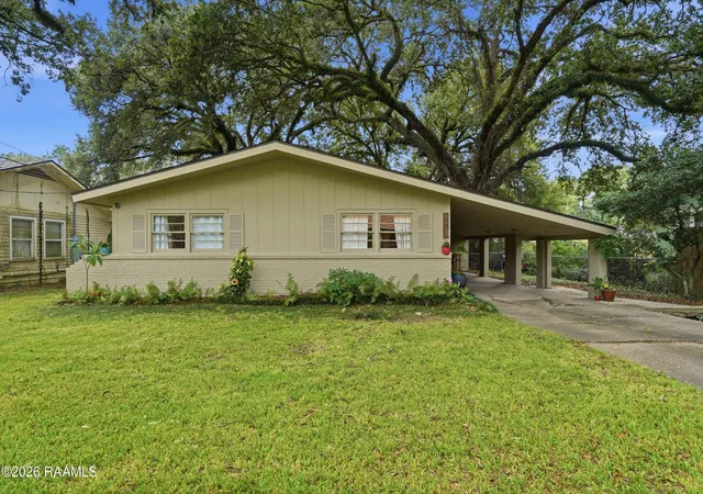 Photo 1 of Sale Pending at 116 Indian Mound Rd, Lafayette, LA 70501 | MLS# 2600008264 | Listing updated on 2026-09-13