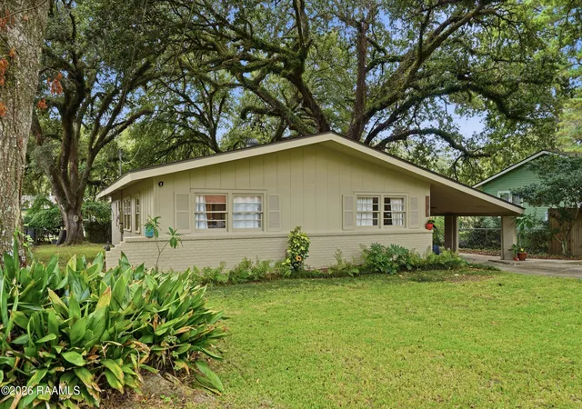 Photo 2 of Sale Pending at 116 Indian Mound Rd, Lafayette, LA 70501 | MLS# 2600008264 | Listing updated on 2026-09-13