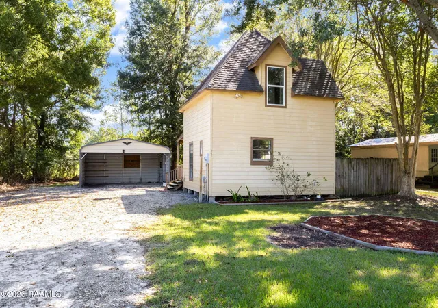 Photo 1 of Single family home for sale at 141 Nanoke Ln, Carencro, LA 70520 | MLS# 2600009451 | Listing updated on 2026-10-07