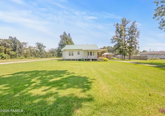 Photo 4 of Sale Pending at 1153 Hebert Ave, Breaux Bridge, LA 70517 | MLS# 2600008485 | Listing updated on 2026-09-15