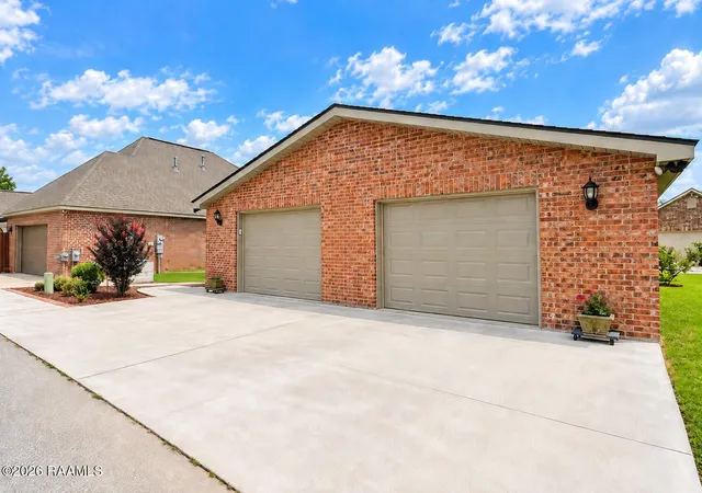 Photo 4 of Single family home for sale at 126 Spanish Moss Ln, Opelousas, LA 70570 | MLS# 2600008176 | Listing updated on 2026-09-08