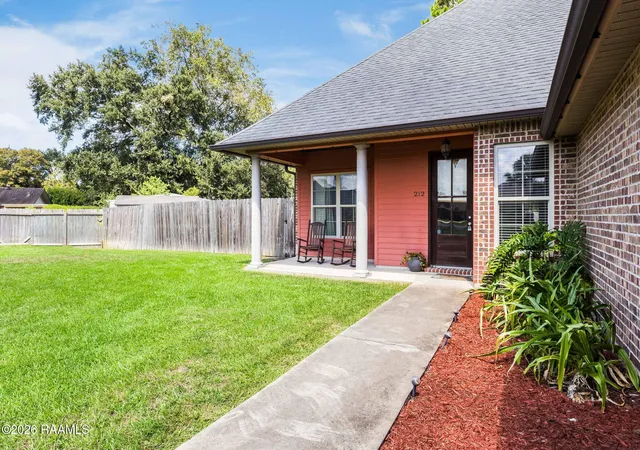Photo 2 of Sale Pending at 212 Saint Matthias Dr, Carencro, LA 70520 | MLS# 2600008499 | Listing updated on 2026-09-13