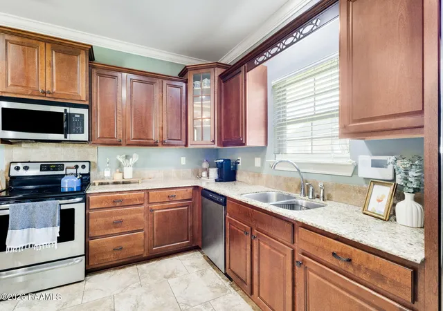 Photo 3 of Sale Pending at 212 Saint Matthias Dr, Carencro, LA 70520 | MLS# 2600008499 | Listing updated on 2026-09-13