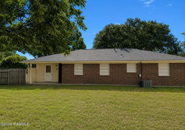 Photo 9 of Single family home for sale at 301 Mingo Cir, Opelousas, LA 70570 | MLS# 2600008439 | Listing updated on 2026-09-08