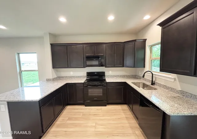 Photo 4 of Single family home for sale at 213 Dunwoody Ct, Carencro, LA 70520 | MLS# 2600006048 | Listing updated on 2026-10-01