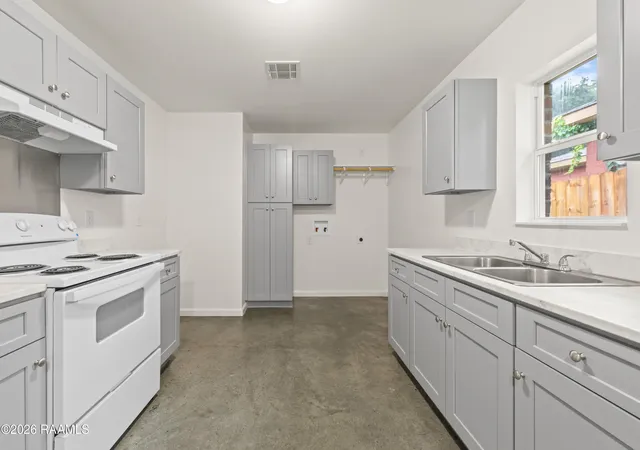 Photo 3 of Single family home for sale at 112 Tyler Dr, Lafayette, LA 70507 | MLS# 2600008314 | Listing updated on 2026-09-08