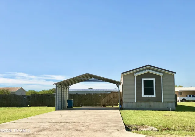 Photo 1 of Manufactured home for sale at 1106 Sugar Crk Rd, Saint Martinville, LA 70582 | MLS# 2600009466 | Listing updated on 2026-10-07
