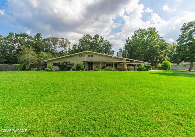 Photo 2 of Single family home for sale at 515 Perry Dr, Abbeville, LA 70510 | MLS# 2600008424 | Listing updated on 2026-09-08