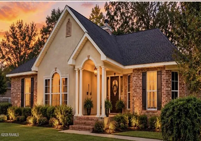 Single family home for sale at 431 Rolling Oaks Dr, Opelousas, LA 70570 | MLS# 2600009337