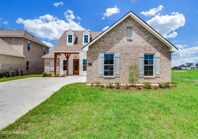 Photo 2 of Single family home for sale at 103 Sweet Cane Dr, Youngsville, LA 70592 | MLS# 2600003174 | Listing updated on 2026-09-02