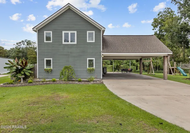 Photo 3 of Single family home for sale at 4266 Poydras Hwy, Breaux Bridge, LA 70517 | MLS# 2600008412 | Listing updated on 2026-09-09