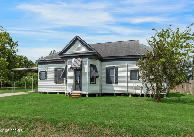 Photo 2 of Single family home for sale at 4810 Eraste Hebert Rd, New Iberia, LA 70560 | MLS# 2600008254 | Listing updated on 2026-09-10