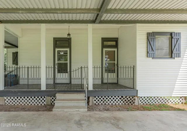 Photo 3 of Single family home for sale at 4810 Eraste Hebert Rd, New Iberia, LA 70560 | MLS# 2600008254 | Listing updated on 2026-09-10