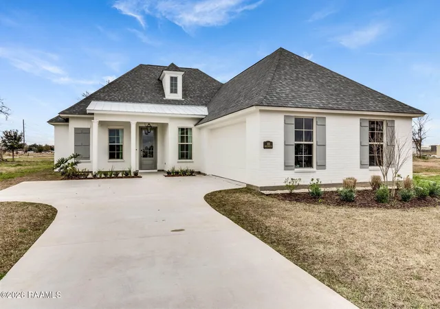 Photo 2 of Single family home for sale at 105 Canehaven Blvd, Youngsville, LA 70592 | MLS# 2600008318 | Listing updated on 2026-09-03