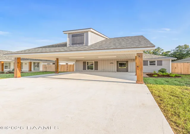 Photo 1 of Single family home for sale at 204 Camerons Cvs Dr, Carencro, LA 70520 | MLS# 2600006385 | Listing updated on 2026-09-09