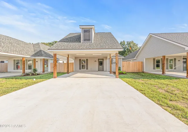 Photo 3 of Single family home for sale at 204 Camerons Cvs Dr, Carencro, LA 70520 | MLS# 2600006385 | Listing updated on 2026-09-09
