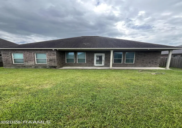 Photo 11 of Single family home for sale at 303 Hl Ridge Dr, Youngsville, LA 70592 | MLS# 2600008501 | Listing updated on 2026-09-10