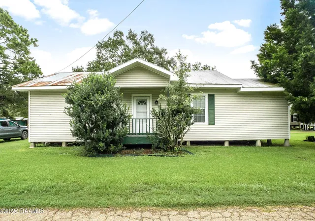Photo 1 of Single family home for sale at 104 Crofton St, New Iberia, LA 70563 | MLS# 2600008327 | Listing updated on 2026-09-03