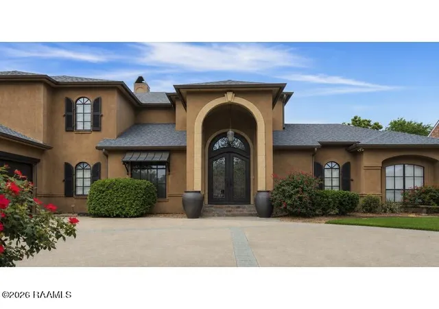 Photo 2 of Single family home for sale at 200 Baltusrol Dr, Broussard, LA 70518 | MLS# 2600003933 | Listing updated on 2026-09-08