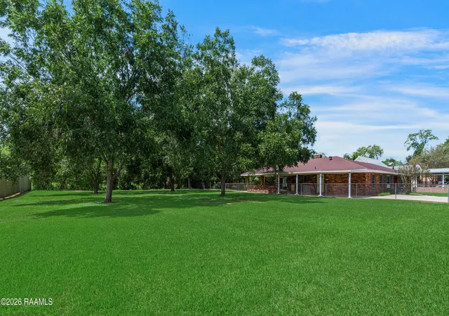 Photo 27 of Single family home for sale at 2500 Louisiana Dr, New Iberia, LA 70560 | MLS# 2600008532 | Listing updated on 2026-09-11