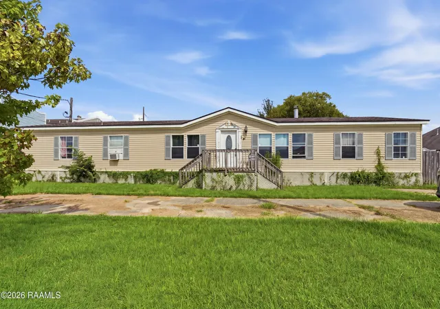 Photo 1 of Sale Pending at 215 Guillot Rd, Youngsville, LA 70592 | MLS# 2600008462 | Listing updated on 2026-09-16