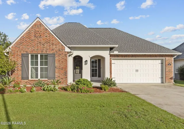 Photo 1 of Sale Pending at 207 Monterey Dr, Lafayette, LA 70506 | MLS# 2600008369 | Listing updated on 2026-09-11