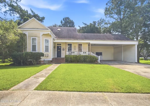 Photo 1 of Single family home for sale at 118 Pollard Ave, New Iberia, LA 70563 | MLS# 2600008759 | Listing updated on 2026-10-22