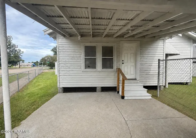 Photo 3 of Sale Pending at 212 Madison St, Lafayette, LA 70501 | MLS# 2600008204 | Listing updated on 2026-09-20