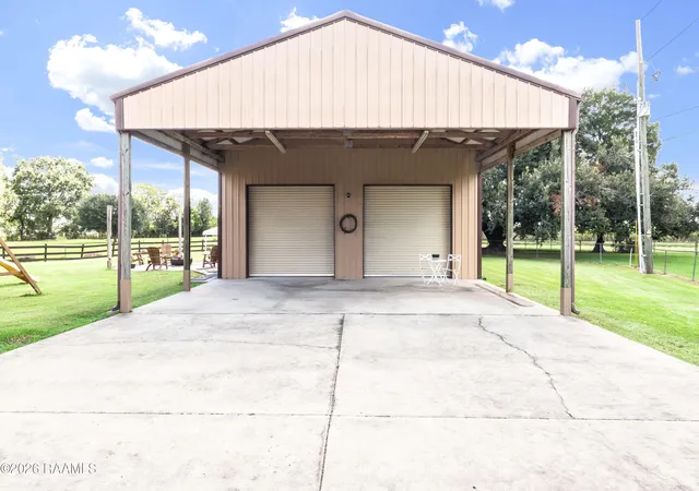 Photo 3 of Single family home for sale at 3135 Grand Point Hwy, Breaux Bridge, LA 70517 | MLS# 2600008554 | Listing updated on 2026-09-11