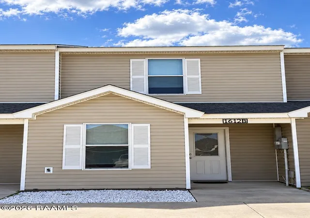 Photo 1 of Townhouse for sale at 1612 Dehart Dr #B, New Iberia, LA 70560 | MLS# 2600009583 | Listing updated on 2026-10-12