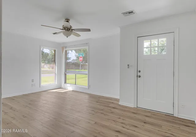 Photo 4 of Single family home for sale at 200 Belle Homme Dr, Lafayette, LA 70506 | MLS# 2600008418 | Listing updated on 2026-09-11