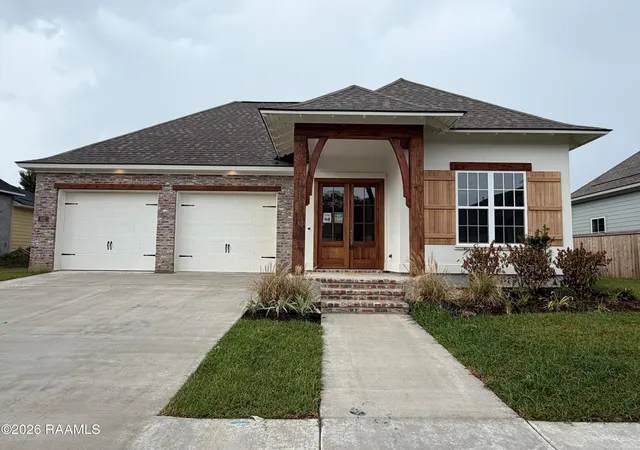 Photo 1 of Single family home for sale at 102 Lisburn Dr, Lafayette, LA 70507 | MLS# 2600004709 | Listing updated on 2026-10-06