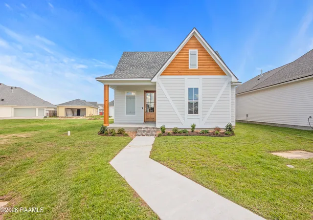 Photo 3 of Single family home for sale at 208 Oak Village Dr, Scott, LA 70583 | MLS# 2600004671 | Listing updated on 2026-09-09