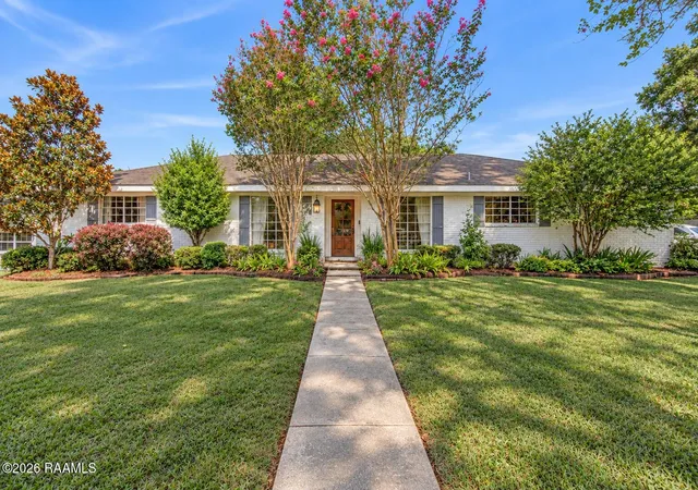 Single family home for sale at 100 Miller St, Lafayette, LA 70503 | MLS# 2600009378