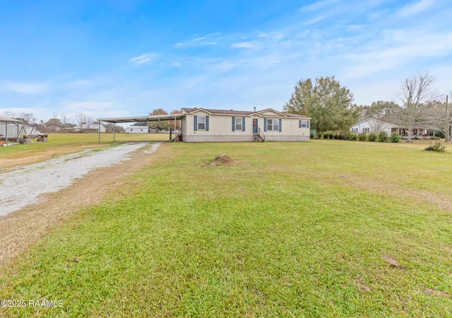 Photo 1 of Manufactured home for sale at 5205 Loy Rd, Maurice, LA 70555 | MLS# 2500006537 | Listing updated on 2026-09-11