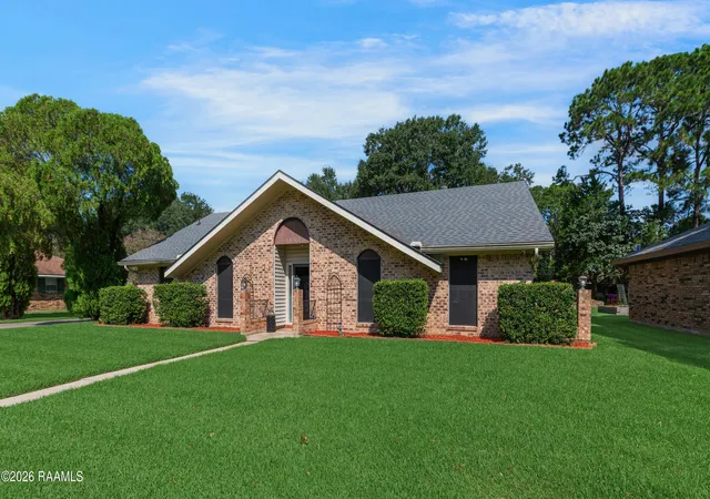 Photo 2 of Single family home for sale at 1608 Walnut St, New Iberia, LA 70560 | MLS# 2600007986 | Listing updated on 2026-09-01