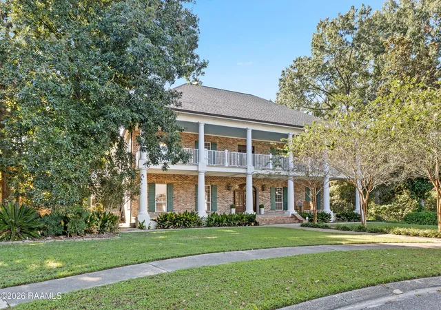 Single family home for sale at 101 Farmington Dr, Lafayette, LA 70503 | MLS# 2600009517